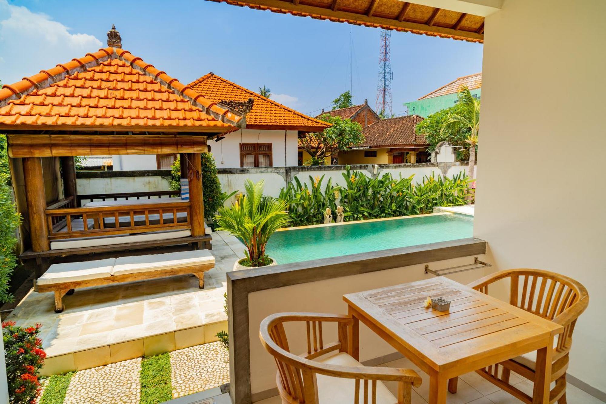 Villa Seruni Lovina Exterior photo