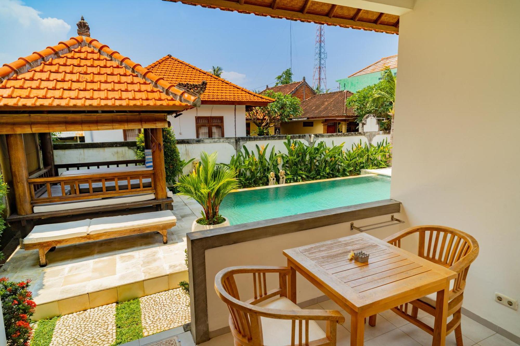 Villa Seruni Lovina Exterior photo